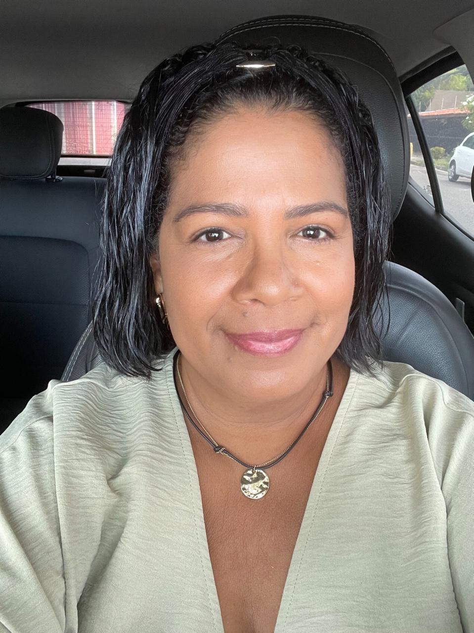 Márcia Bezerra — Contadora e Corretora de Imóveis